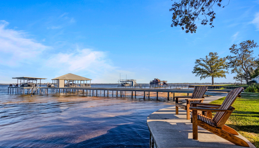 Cedar Creek Lake